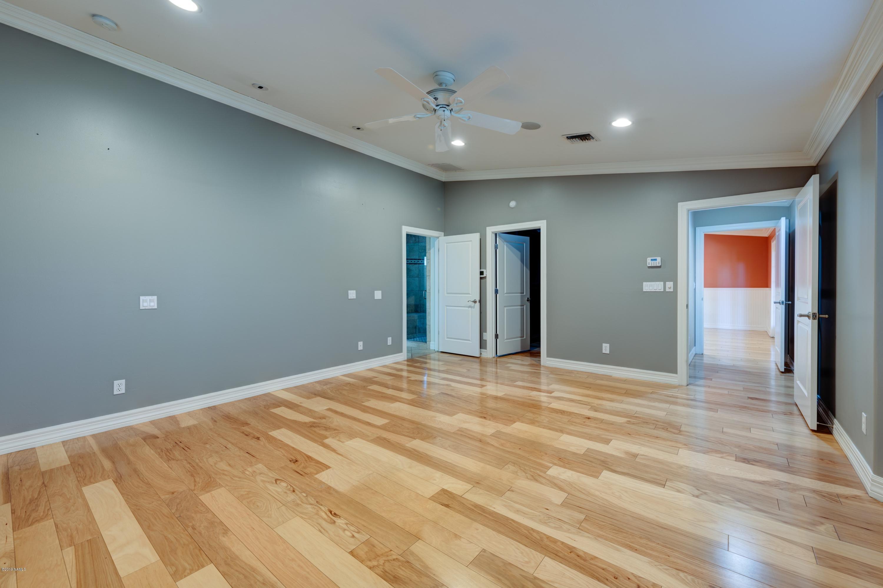 4610 East Cheery Lynn Road Phoenix, AZ 85018 - Photo 18 of 39 045_Master Suite IV