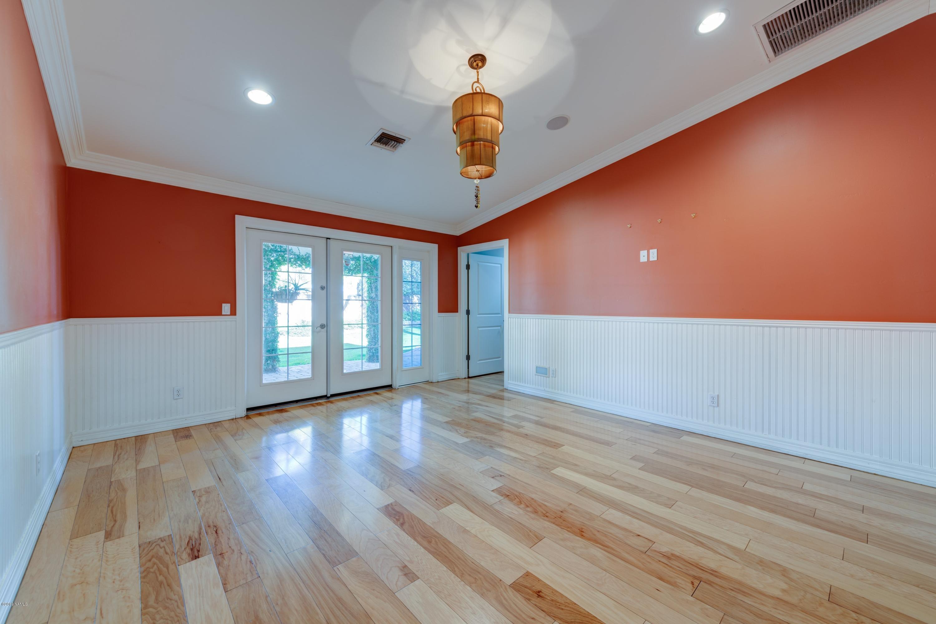 4610 East Cheery Lynn Road Phoenix, AZ 85018 - Photo 23 of 39 038_DenOffice