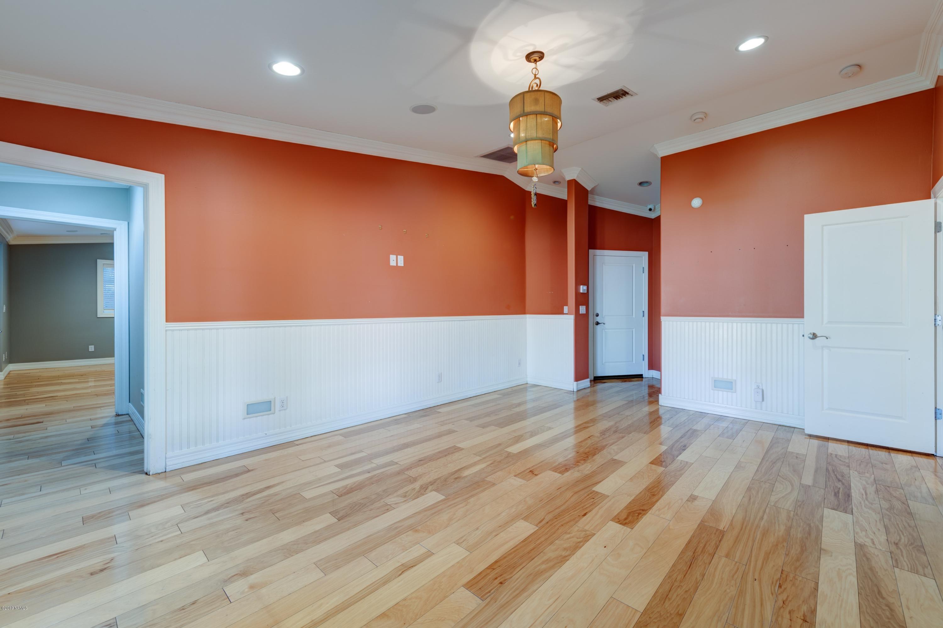 4610 East Cheery Lynn Road Phoenix, AZ 85018 - Photo 24 of 39 041_Den Office IV