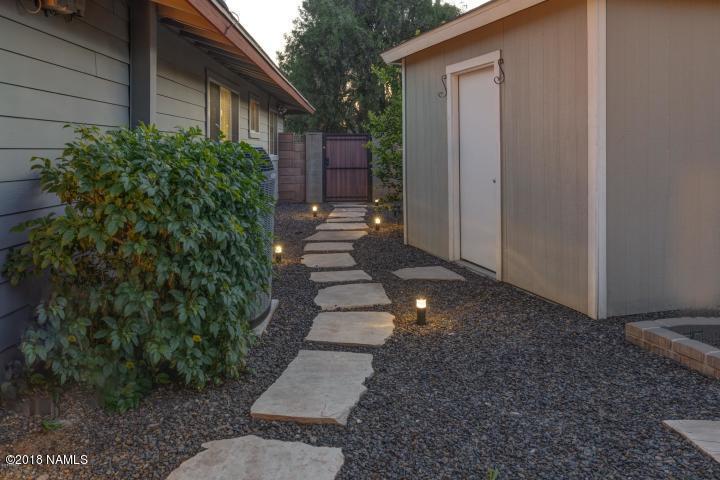 4610 East Cheery Lynn Road Phoenix, AZ 85018 - Photo 38 of 39 29