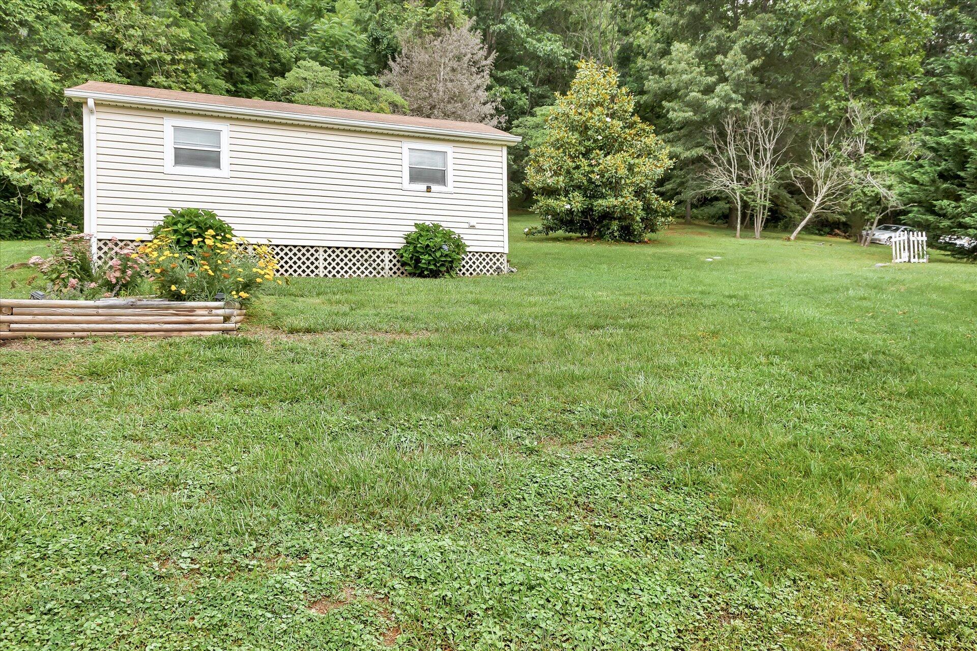 2515 Springwood Road Fincastle, VA 24090 - Photo 28 of 37 29-2515 Springwood Rd_18