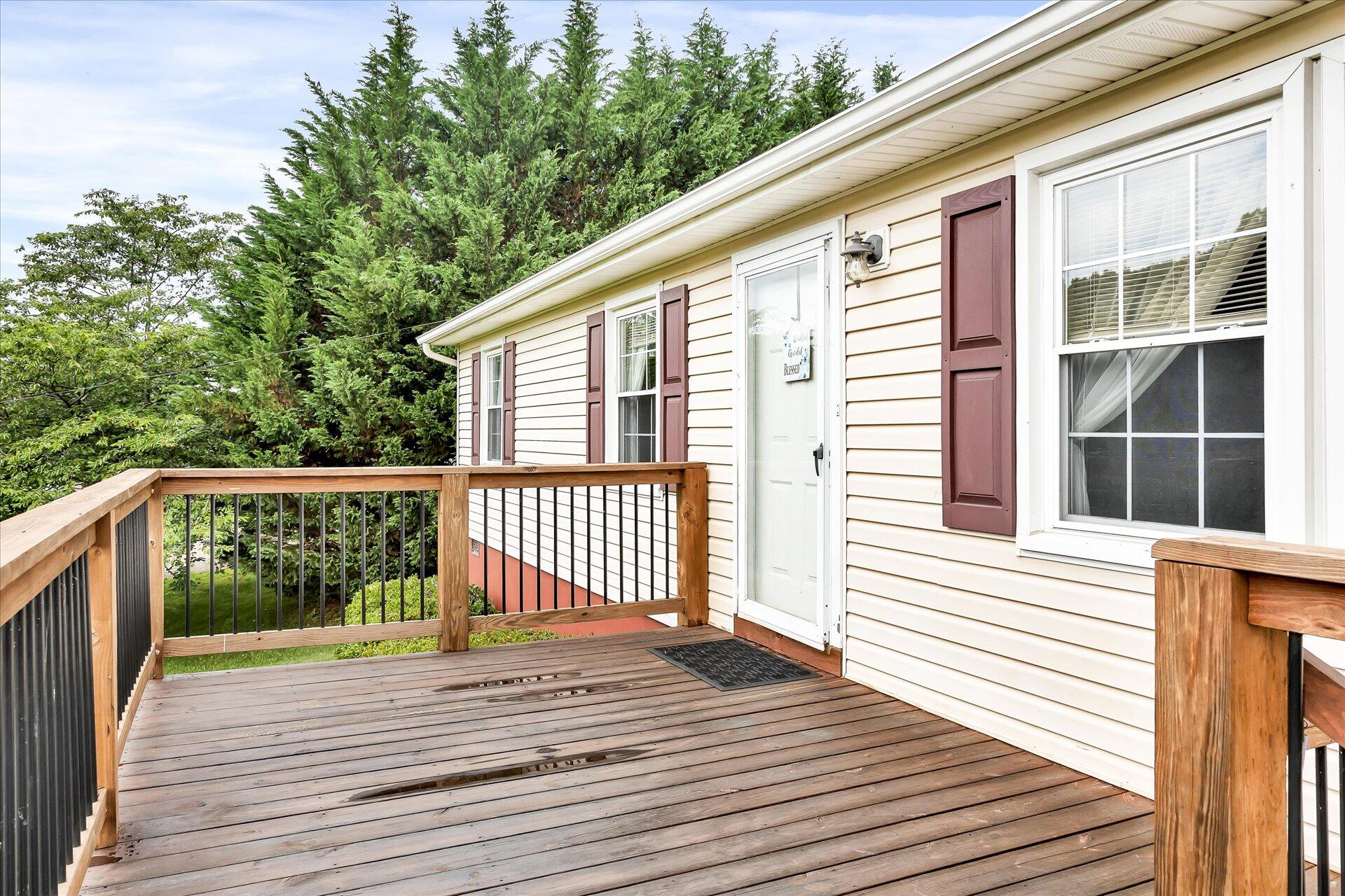 2515 Springwood Road Fincastle, VA 24090 - Photo 4 of 37 05-2515 Springwood Rd_05
