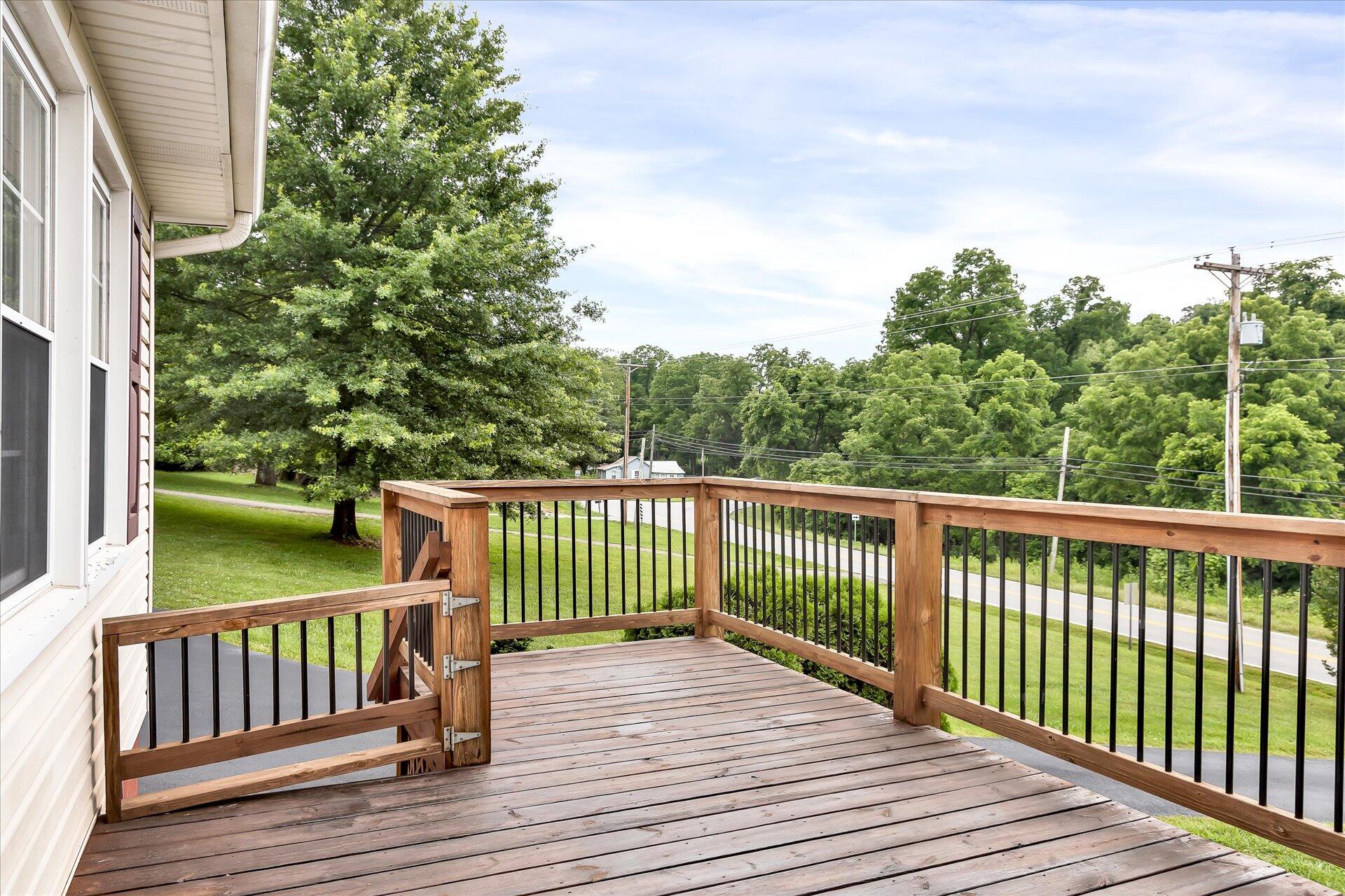 2515 Springwood Road Fincastle, VA 24090 - Photo 5 of 37 06-2515 Springwood Rd_06
