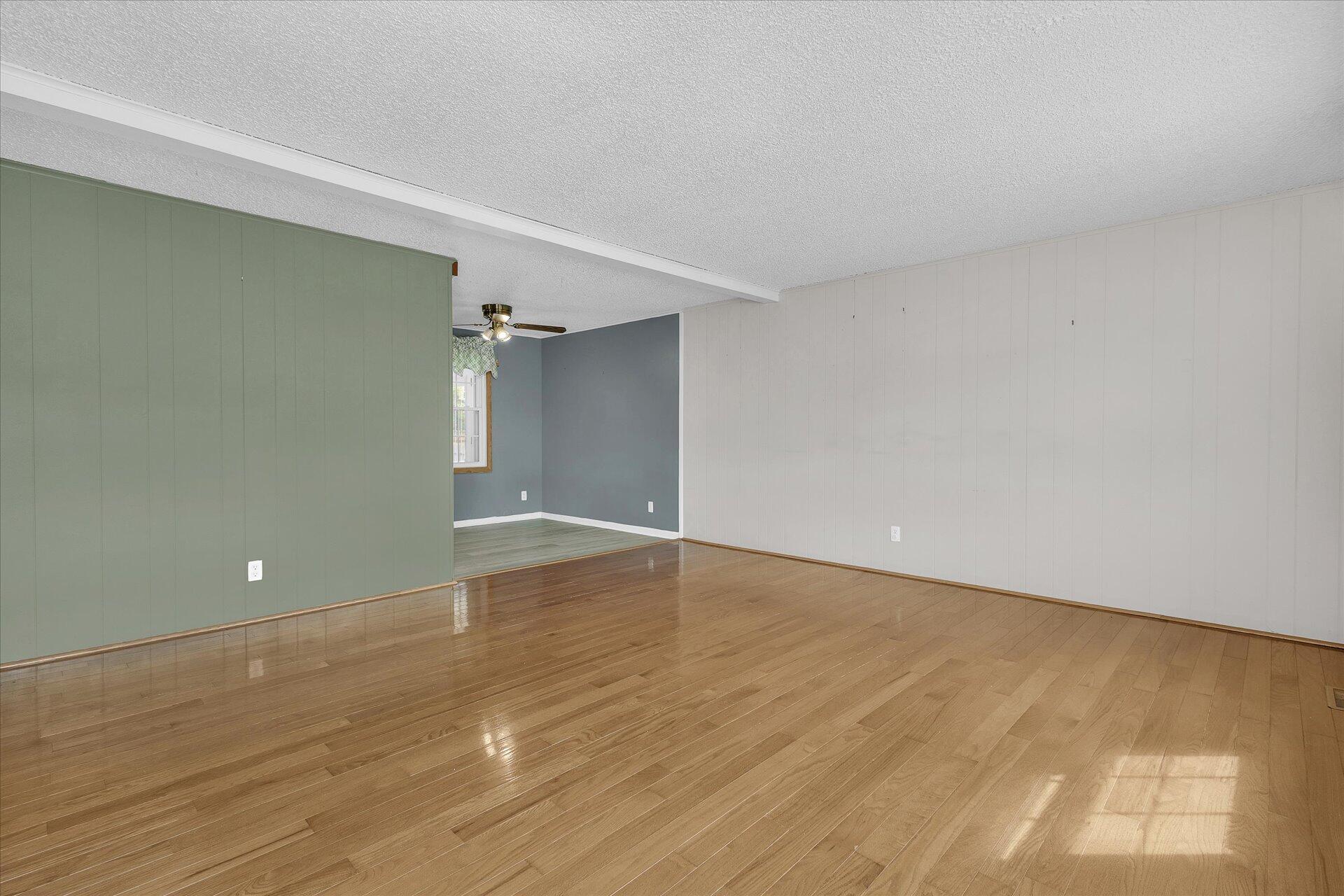 2515 Springwood Road Fincastle, VA 24090 - Photo 6 of 37 07-2515 Springwood Rd_07