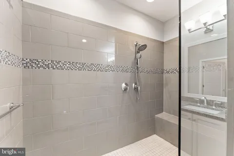 $1,200,000 | 204 Railbender Alley Southeast, Leesburg, VA 20175
