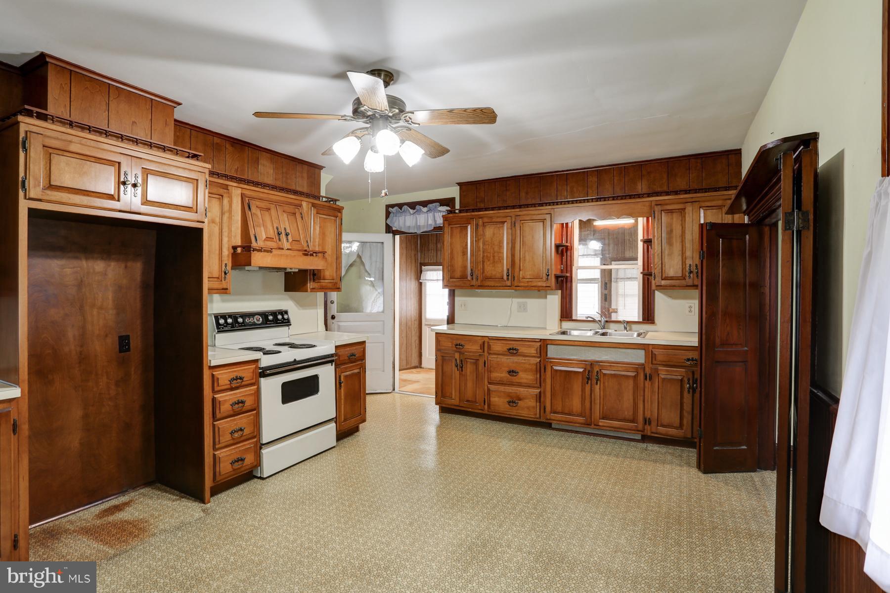 1371 Zimmerman Road Carlisle, PA 17015 - Photo 6 of 34 Gallery Image 6