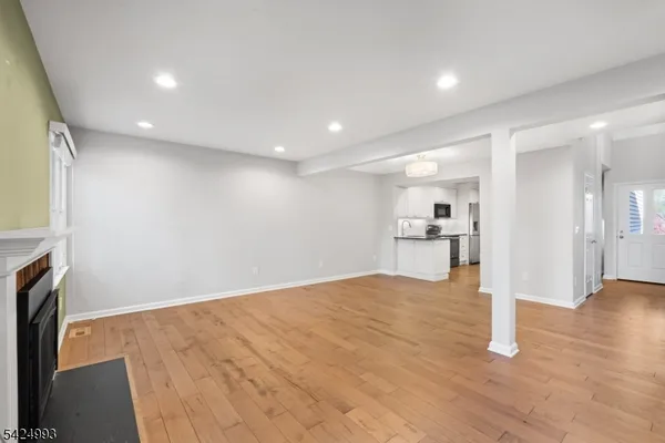 $629,999 | 90 Stone Run Road, Bedminster, NJ 07921