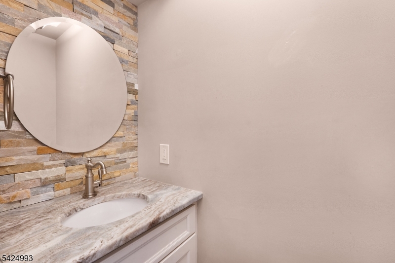 90 Stone Run Road Bedminster, NJ 07921 - Photo 14 of 26
