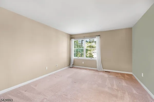 $629,999 | 90 Stone Run Road, Bedminster, NJ 07921