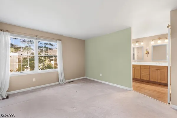 $629,999 | 90 Stone Run Road, Bedminster, NJ 07921