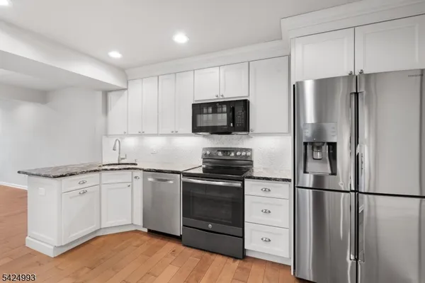 $629,999 | 90 Stone Run Road, Bedminster, NJ 07921