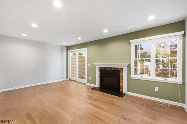 $629,999 | 90 Stone Run Road, Bedminster, NJ 07921