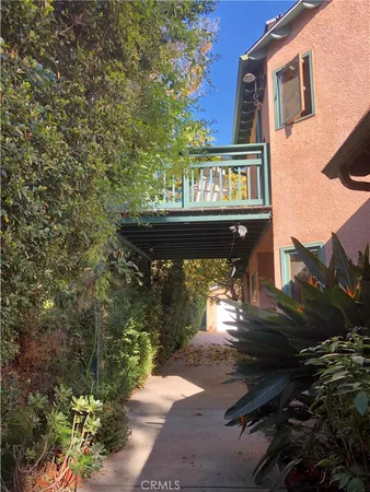 $2,100 | 12833 Landale Street, Studio City, CA 91604