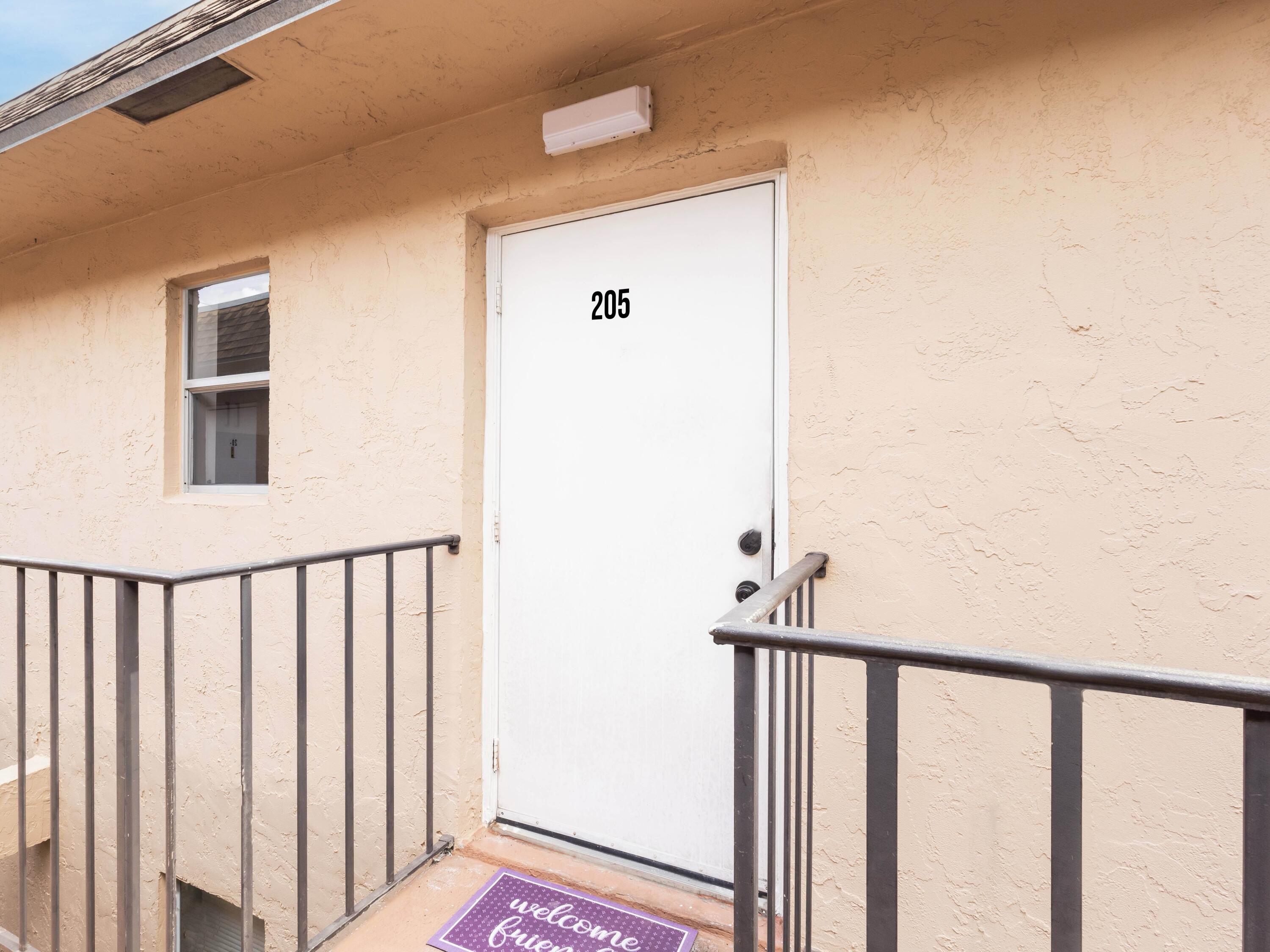 450 Southwest 2nd Avenue, Unit 2050 Boca Raton, FL 33432 - Photo 5 of 11 a view of a balcony