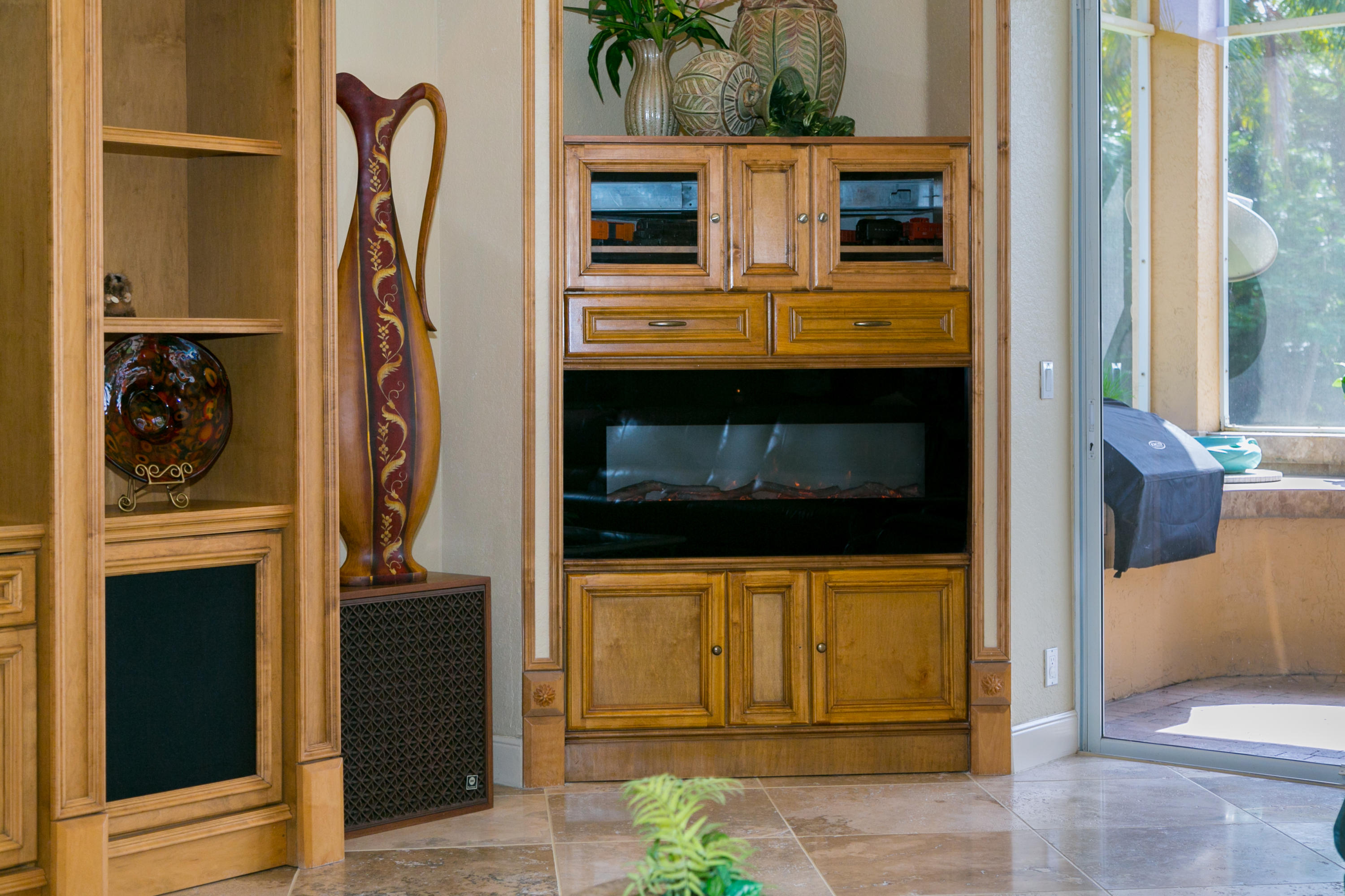8666 Sawpine Road Delray Beach, FL 33446 - Photo 42 of 49 a view of living room