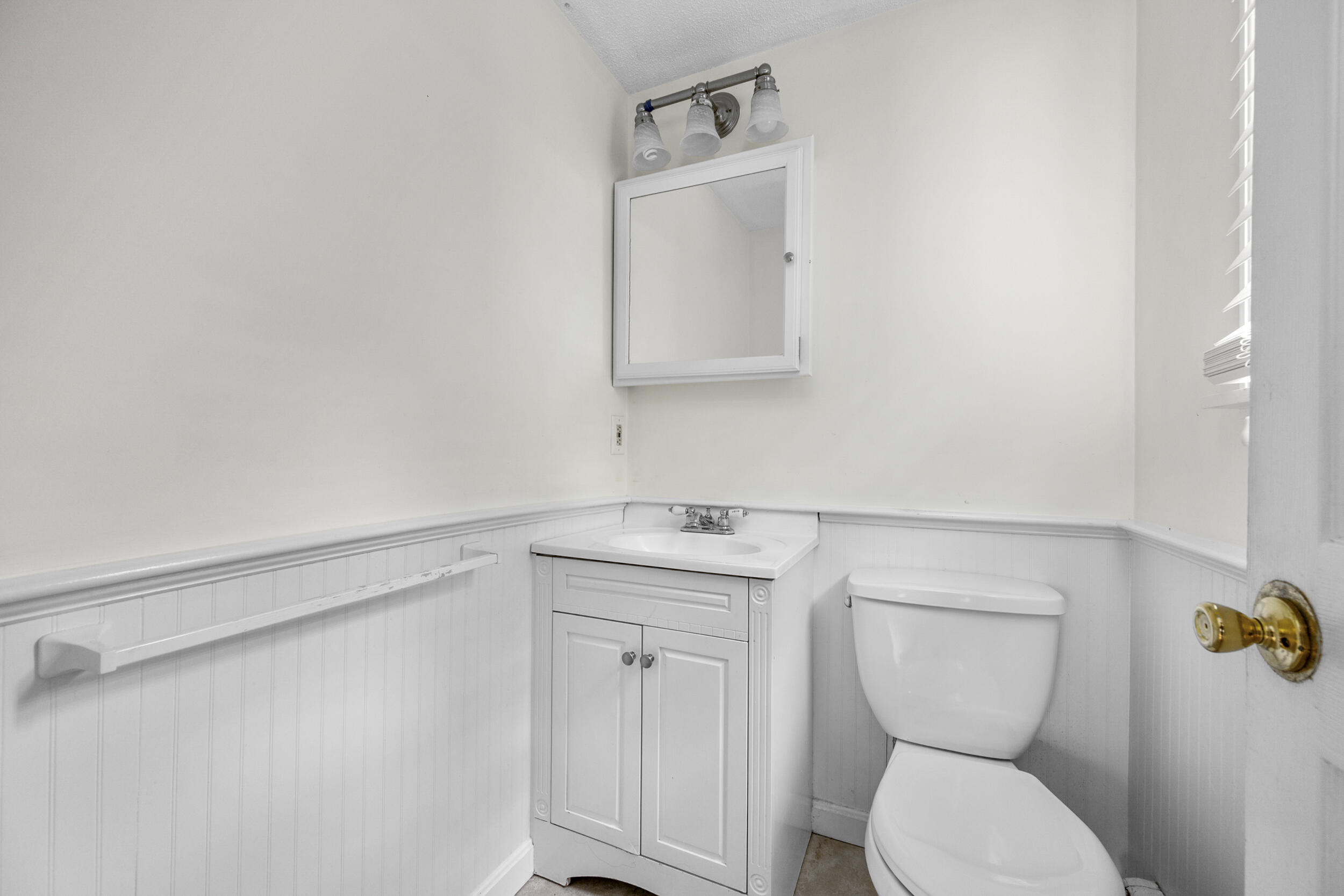 317 Megan Road Hyannis, MA 02601 - Photo 14 of 18 29_dsc_9149