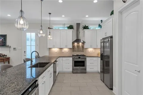 $650,000 | 9 Magnolia Place, Jefferson, LA 70121