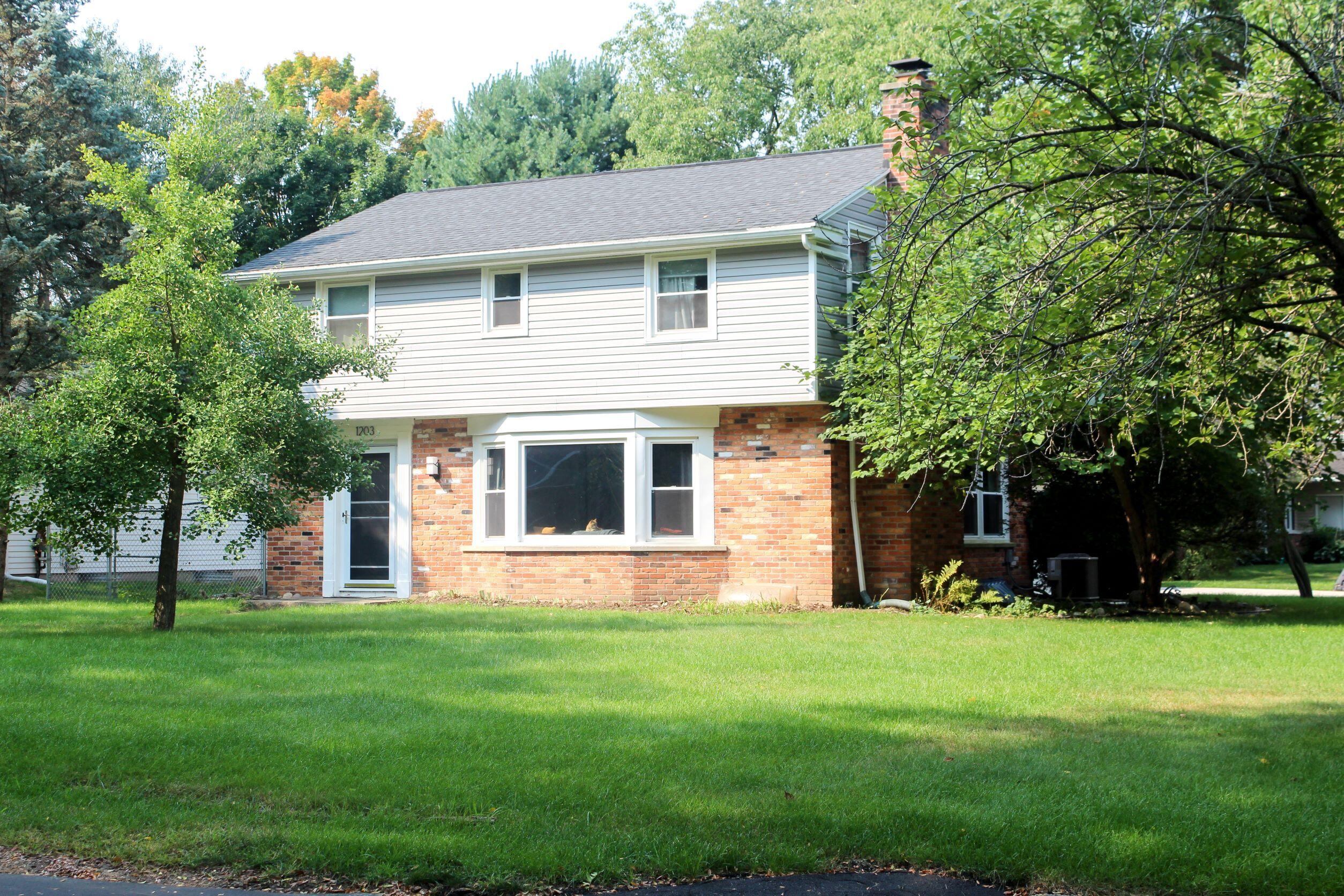 1203 Piccadilly Road Kalamazoo, MI 49006 - Photo 1 of 23 resized
