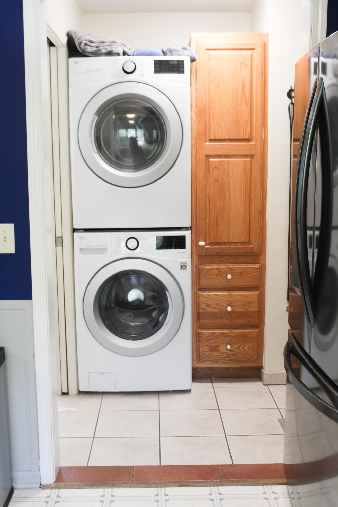 1203 Piccadilly Road Kalamazoo, MI 49006 - Photo 5 of 23 Laundry _ 1st Bath-7