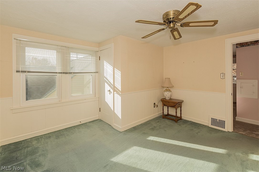 1658 Sunview Road Cleveland, OH 44124 - Photo 19 of 26