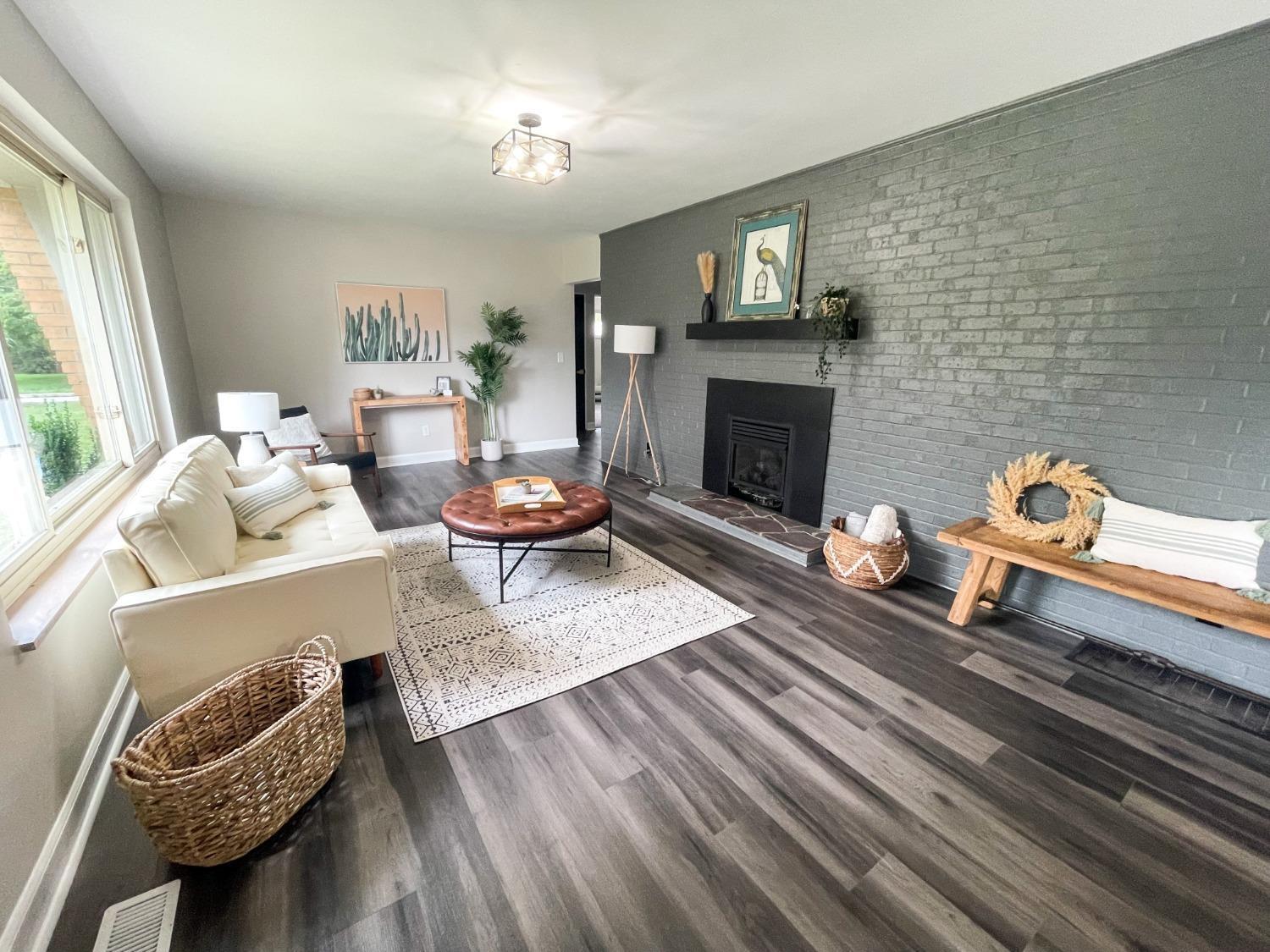 5668 Vogel Road Cincinnati, OH 45239 - Photo 5 of 44