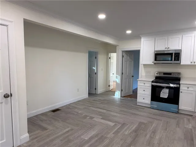 $3,750 | 739 Victory Highway, West Greenwich, RI 02817