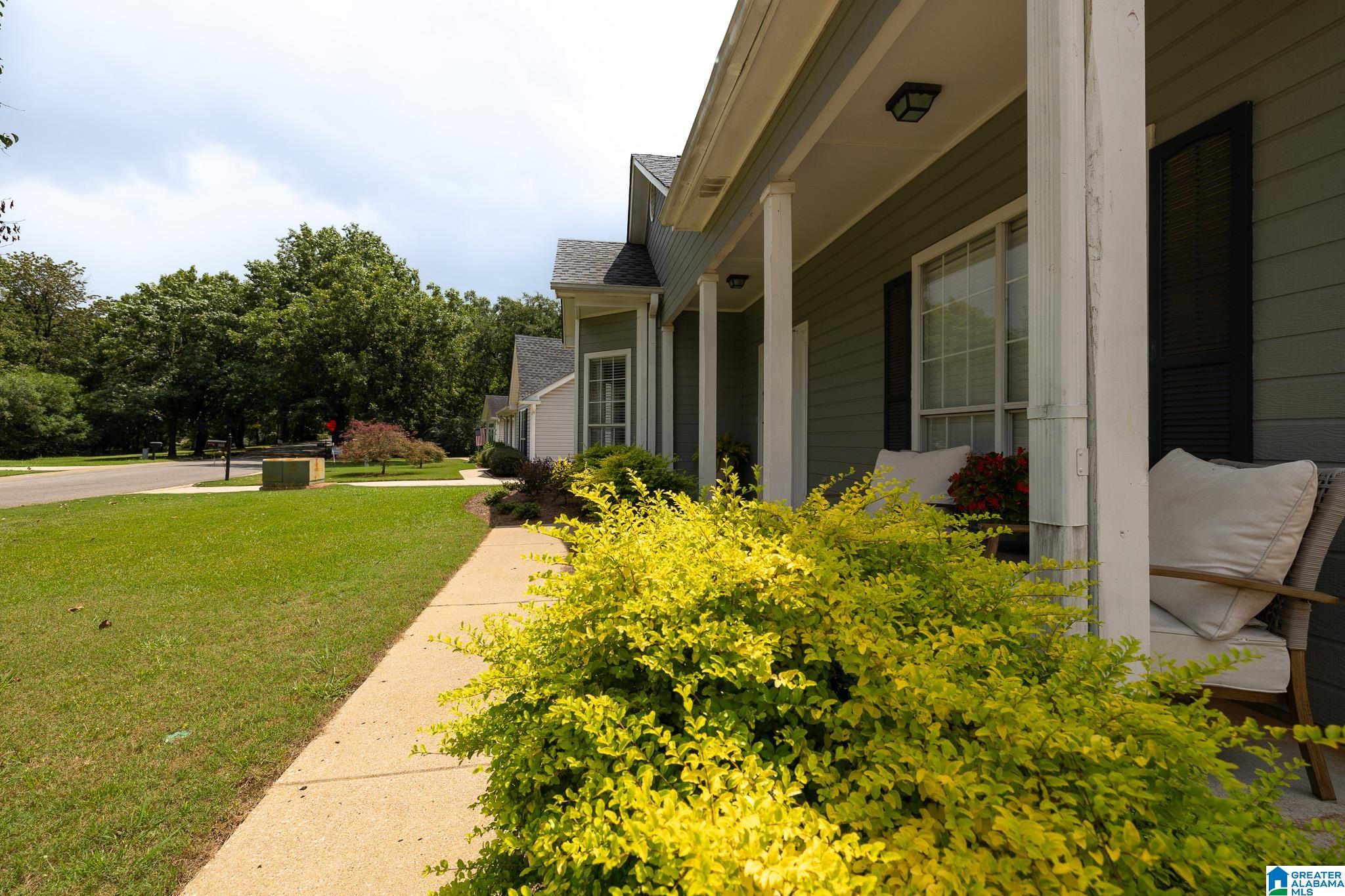 1528 Oliver Road Leeds, AL 35094 - Photo 5 of 32