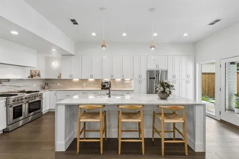 $1,295,000 | 2016 Wing Point Lane, Plano, TX 75093