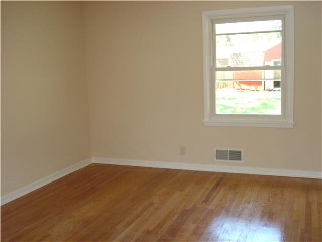4503 Radnor Road Indianapolis, IN 46226 - Photo 6 of 12 Gallery Image 6