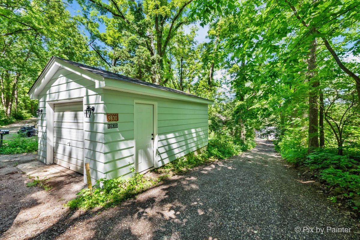 1935 Cary Road Algonquin, IL 60102 - Photo 27 of 44 Gallery Image 27