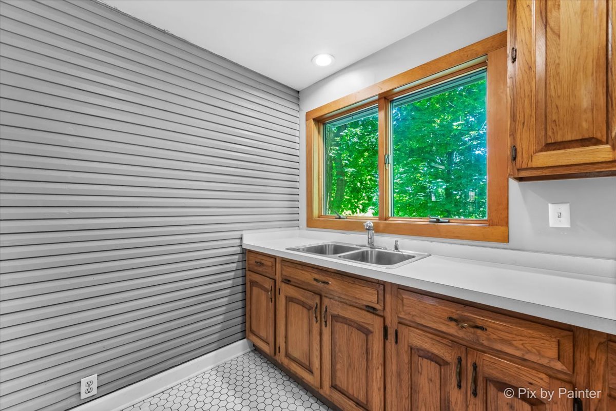 1935 Cary Road Algonquin, IL 60102 - Photo 9 of 44 Gallery Image 9