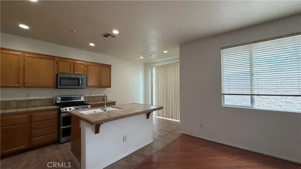 $2,600 | 27952 John F Kennedy Drive, Unit C, Moreno Valley, CA 92555