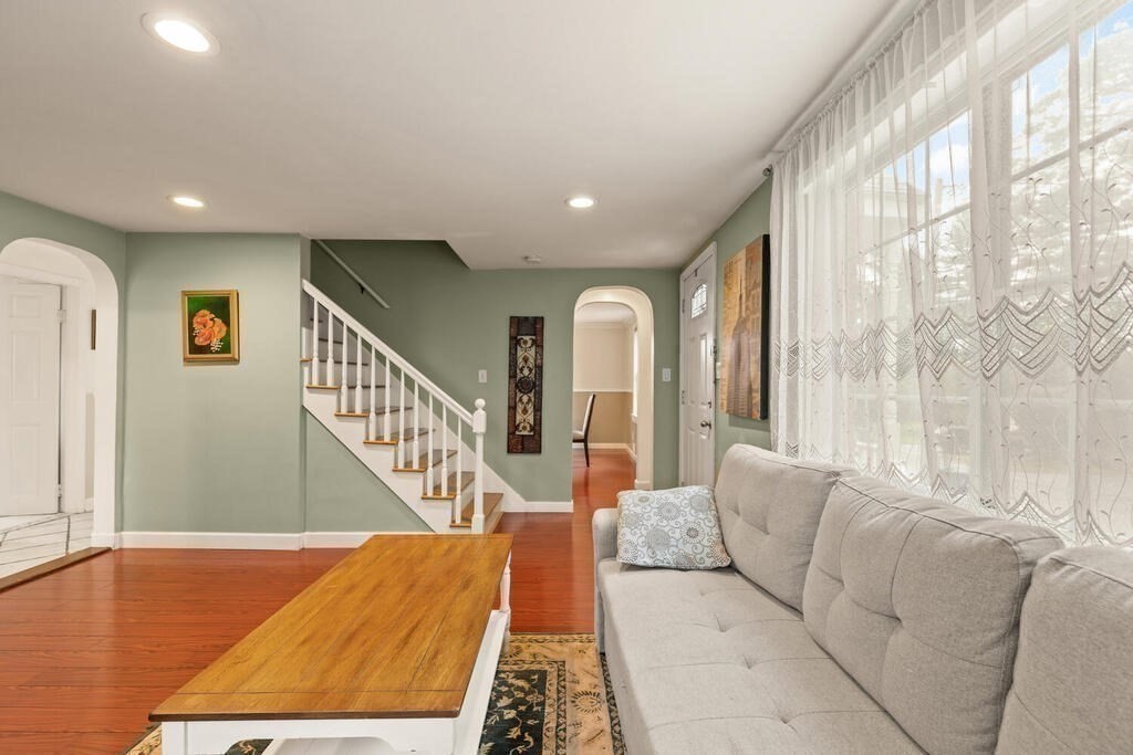 166 Bridle Road Billerica, MA 01821 - Photo 18 of 35 Gallery Image 18