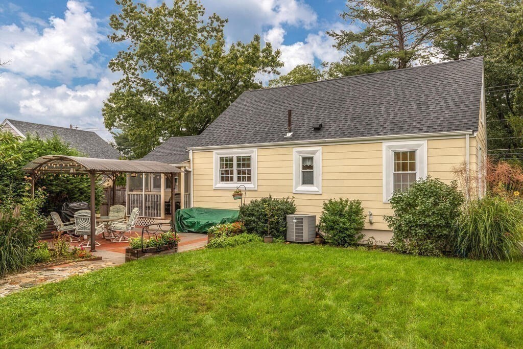 166 Bridle Road Billerica, MA 01821 - Photo 33 of 35 Gallery Image 33