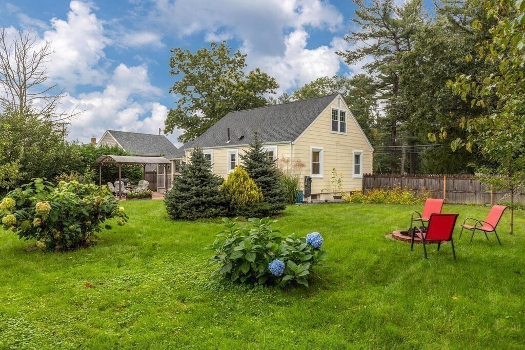 166 Bridle Road Billerica, MA 01821 - Photo 34 of 35 Gallery Image 34