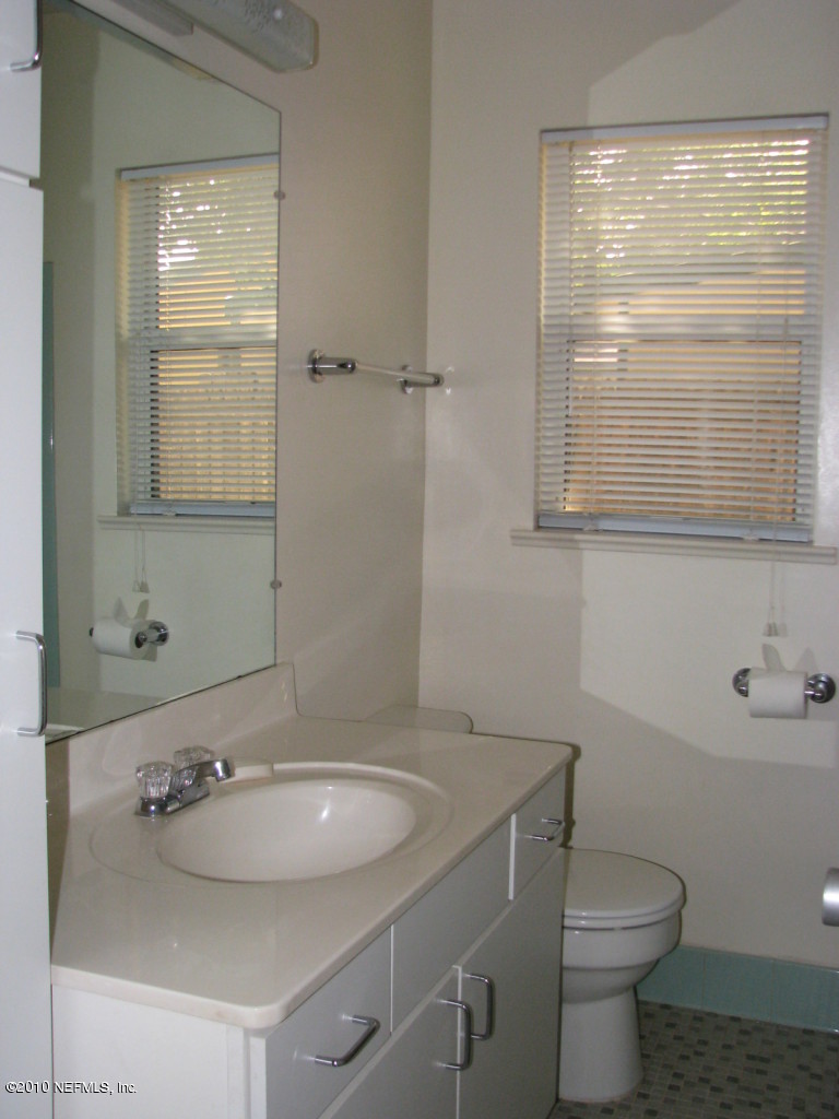 8208 Barracuda Road Jacksonville, FL 32244 - Photo 13 of 19 Nice Private Master Bath