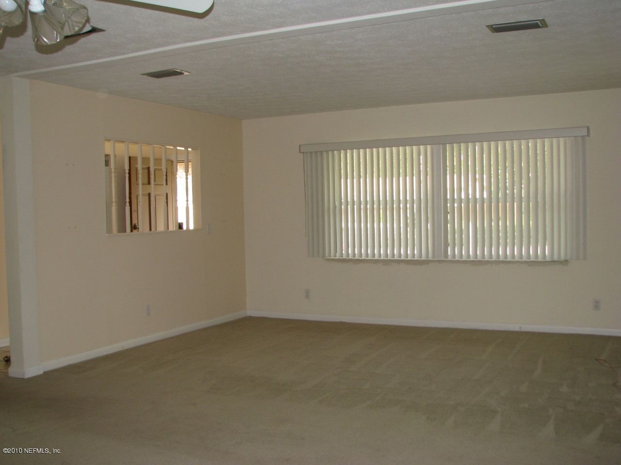 8208 Barracuda Road Jacksonville, FL 32244 - Photo 4 of 19 Family Room