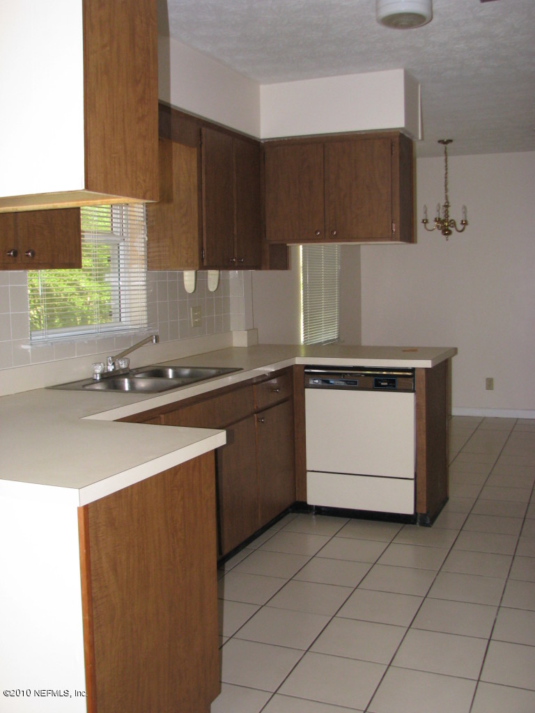 8208 Barracuda Road Jacksonville, FL 32244 - Photo 7 of 19 Open Kitchen
