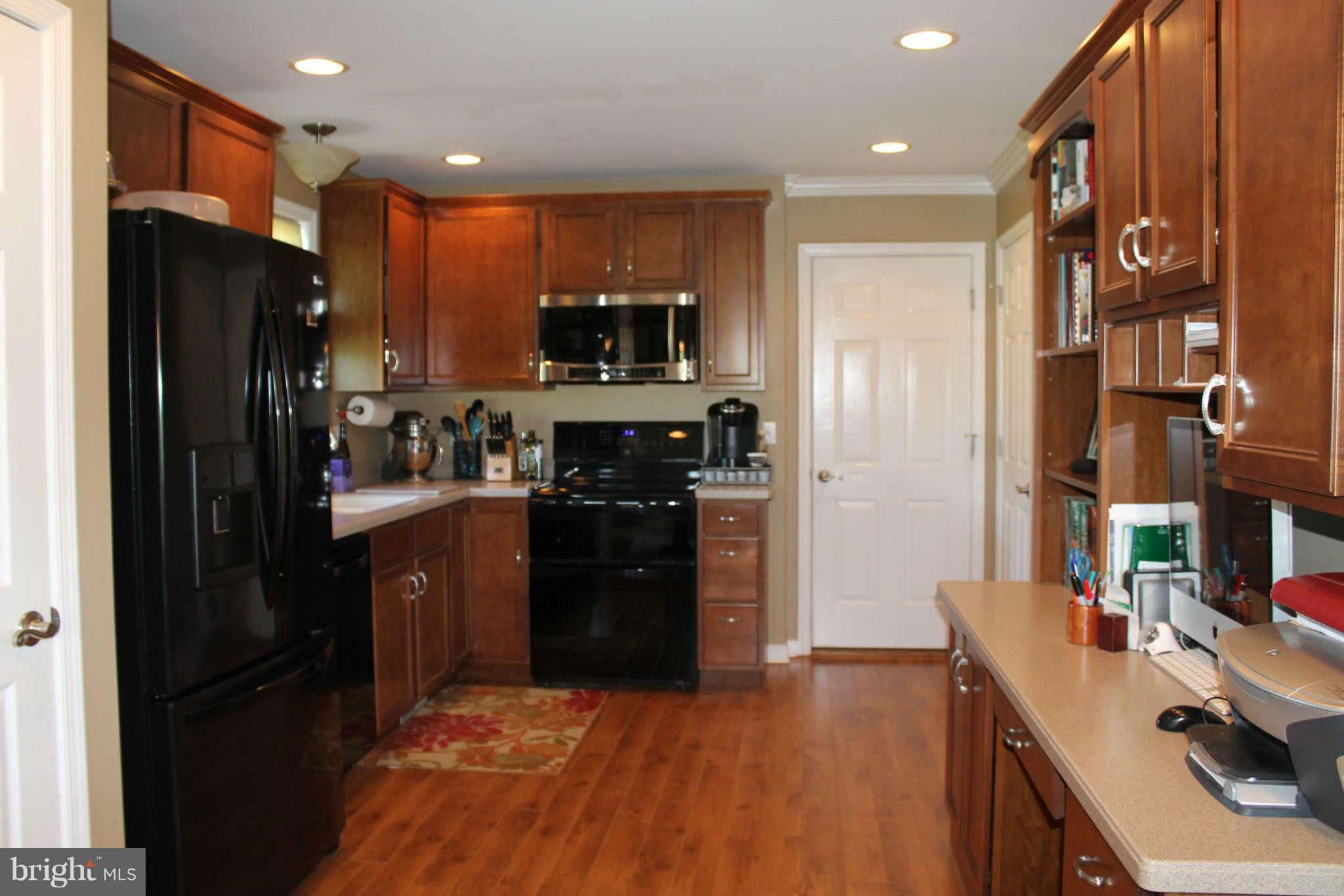 850 Warm Springs Road Winchester, VA 22603 - Photo 2 of 30 Kitchen