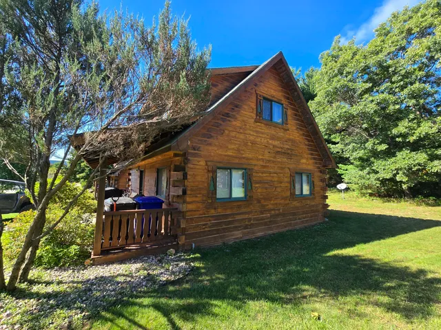 $184,900 | 627 Sandy Beach Court, Warrens, WI 54666