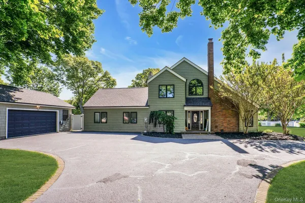 $1,099,000 | 3 Moor Lane, Patchogue, NY 11772