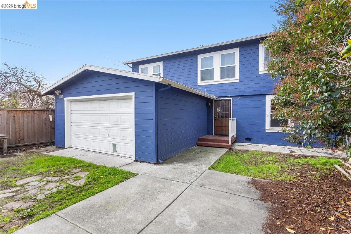 3029 Chestnut Street Oakland, CA 94608 - Photo 7 of 23 a front view of house with yard