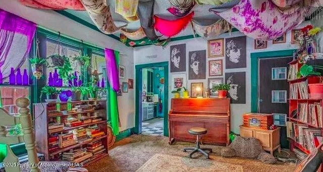 $1,699,000 | 1021 Grand Avenue, Glenwood Springs, CO 81601