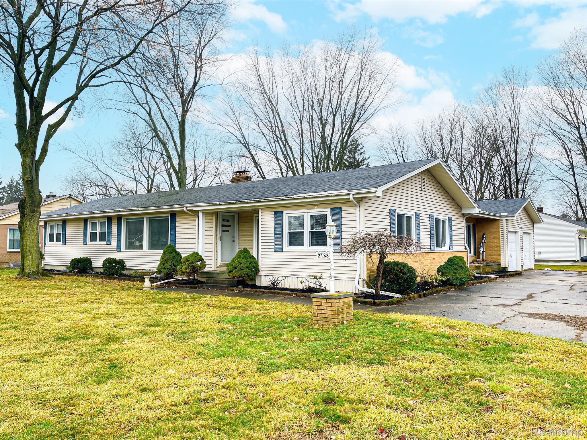 2183 Covert Road Burton, MI 48509 - Photo 1 of 21 Gallery Image 1