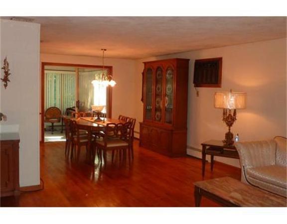 60 Rustic Lane Reading, MA 01867 - Photo 5 of 27 Gallery Image 5