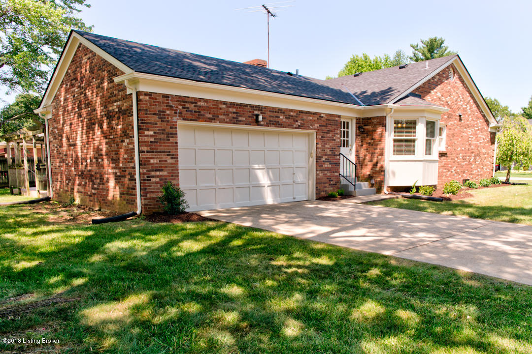 5914 Apache Road Louisville, KY 40207 - Photo 51 of 53 All brick home !