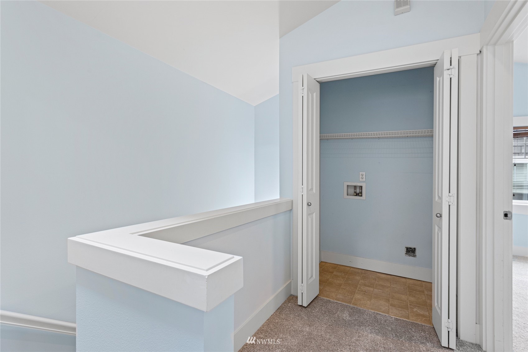 8811 Midvale Avenue North, Unit A Seattle, WA 98103 - Photo 13 of 28 Gallery Image 13