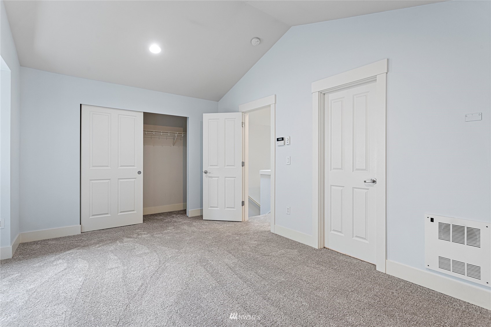 8811 Midvale Avenue North, Unit A Seattle, WA 98103 - Photo 15 of 28 Gallery Image 15