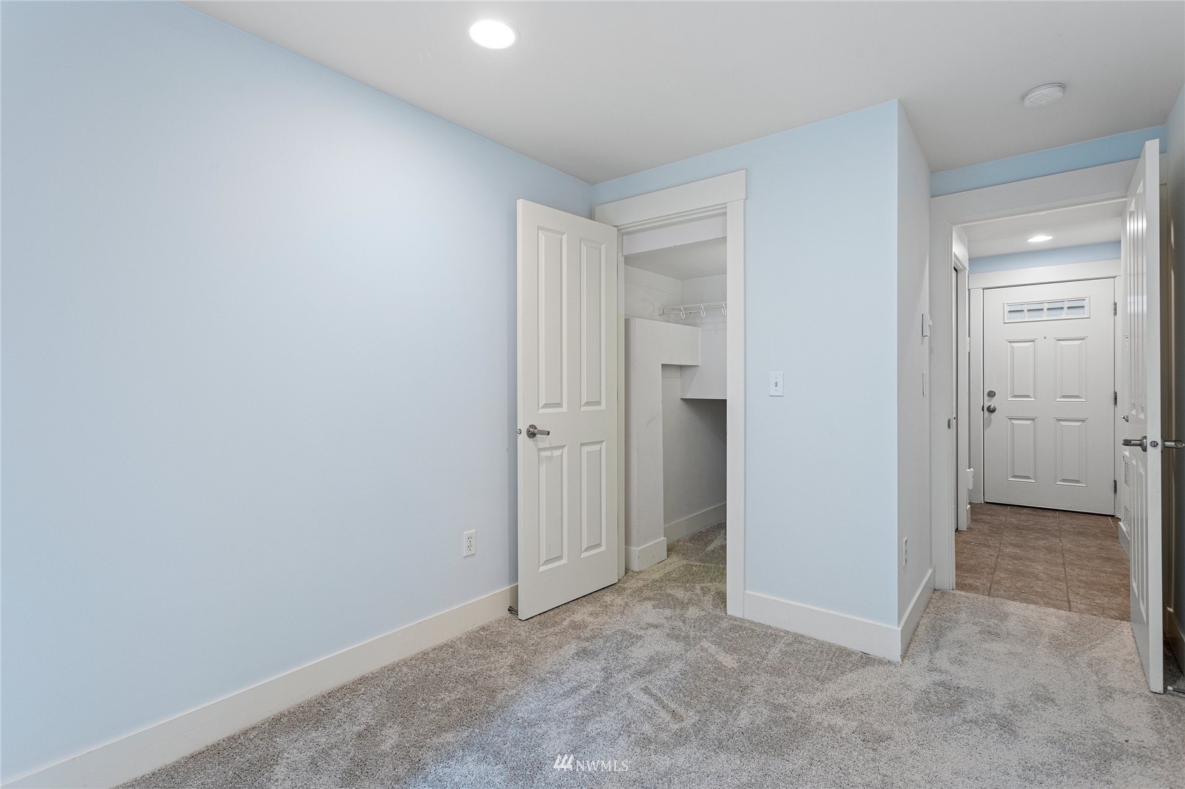 8811 Midvale Avenue North, Unit A Seattle, WA 98103 - Photo 23 of 28 Gallery Image 23