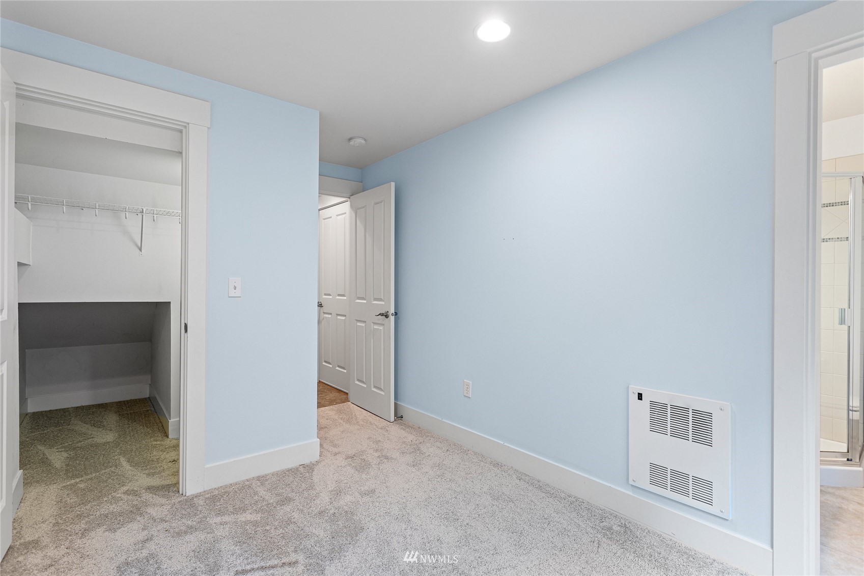 8811 Midvale Avenue North, Unit A Seattle, WA 98103 - Photo 24 of 28 Gallery Image 24